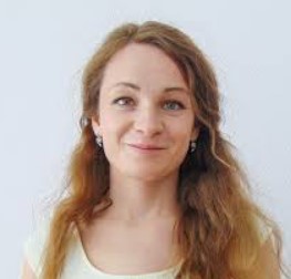 Елена Димитрова - главен преподавател по приготвяне на сладолед